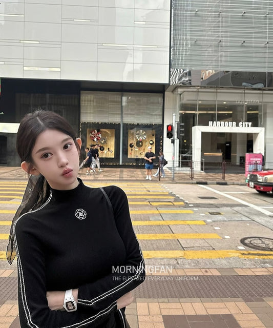 Cameria Embroidery Turtleneck Knit Top【Black】【White】