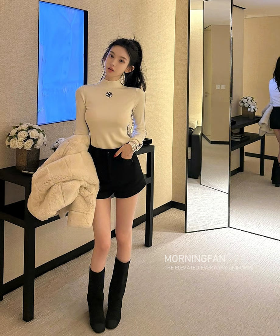 Cameria Embroidery Turtleneck Knit Top【Black】【White】