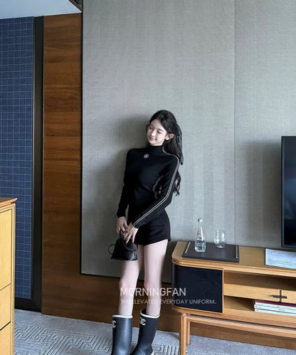 Cameria Embroidery Turtleneck Knit Top【Black】【White】