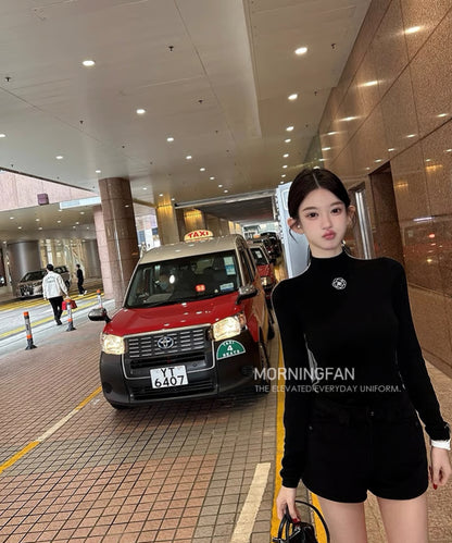 Cameria Embroidery Turtleneck Knit Top【Black】【White】